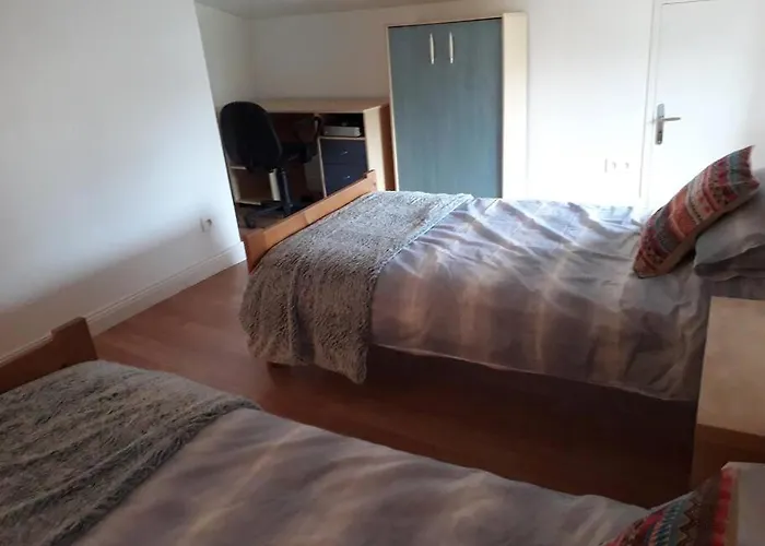 Maison Dans Hameau Calme *