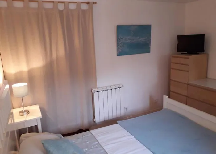 Semesterbostad Maison Dans Hameau Calme Saint-Eugene (Charente-Maritime)