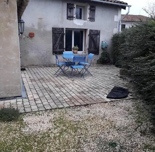 Maison Dans Hameau Calme Saint-Eugene (Charente-Maritime)